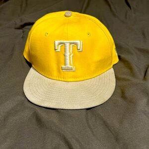 No refund youth adjustable hat yellow nice used twice